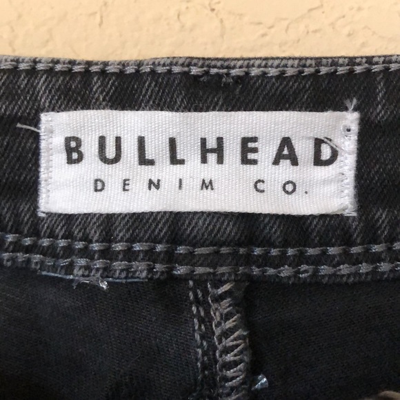 Bullhead shorts (size 3) - Picture 3 of 9